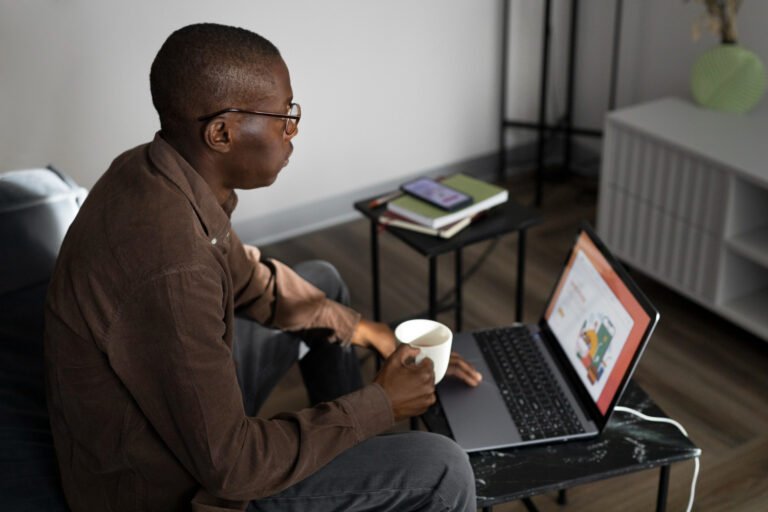 15 Best Online Jobs in Kenya for Beginners in 2026 (No Experience Needed)